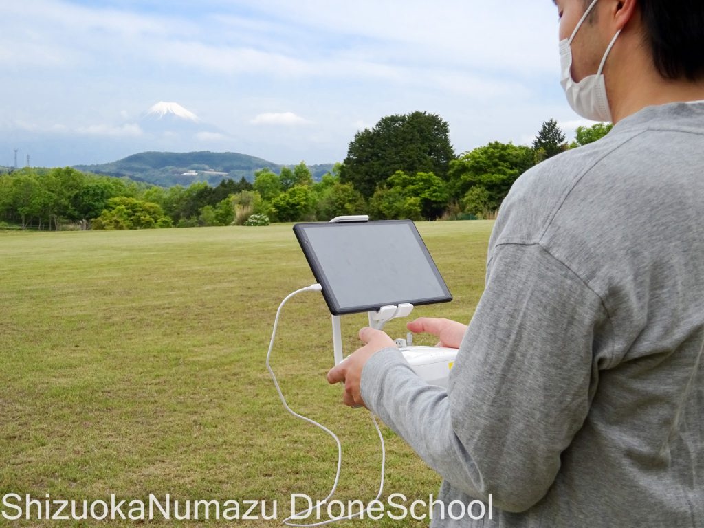 静岡沼津ドローンスクール ドローン操縦 野外飛行 Phantom4Pro